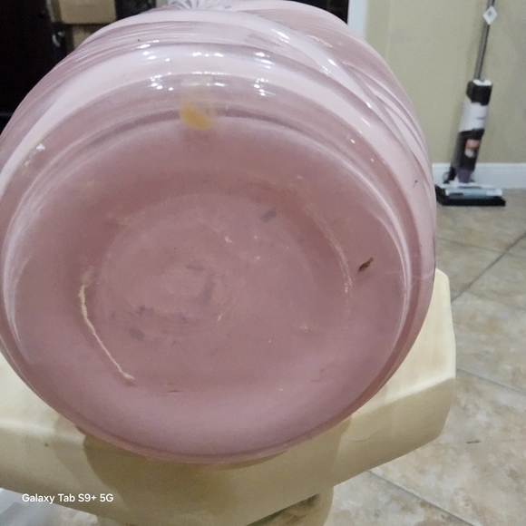 VINTAGE Shell-Inspired Pink Vase - Picture 6 of 8